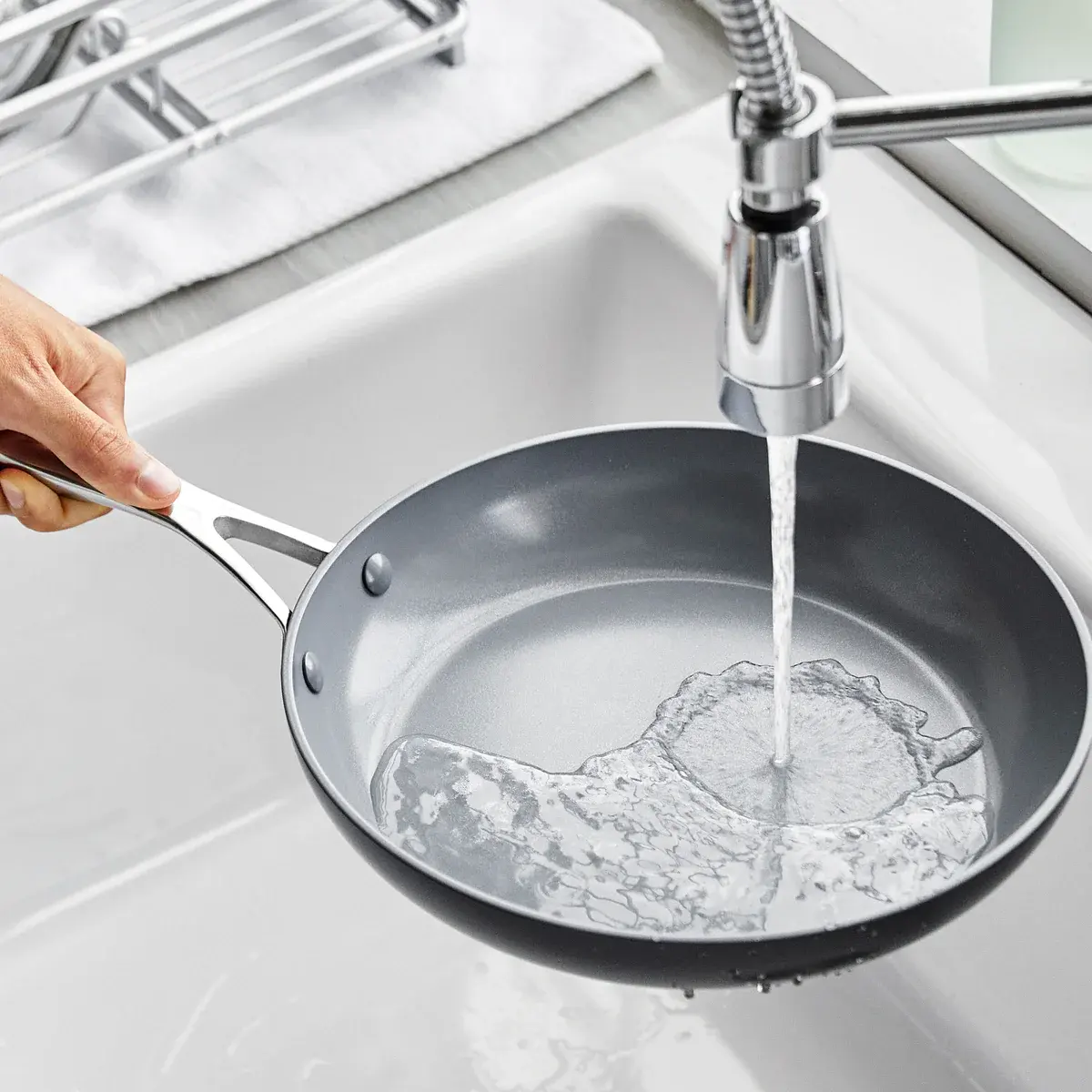 GreenPan GreenPan Valencia Pro Ceramic Nonstick 10-inch Frypan with Lid